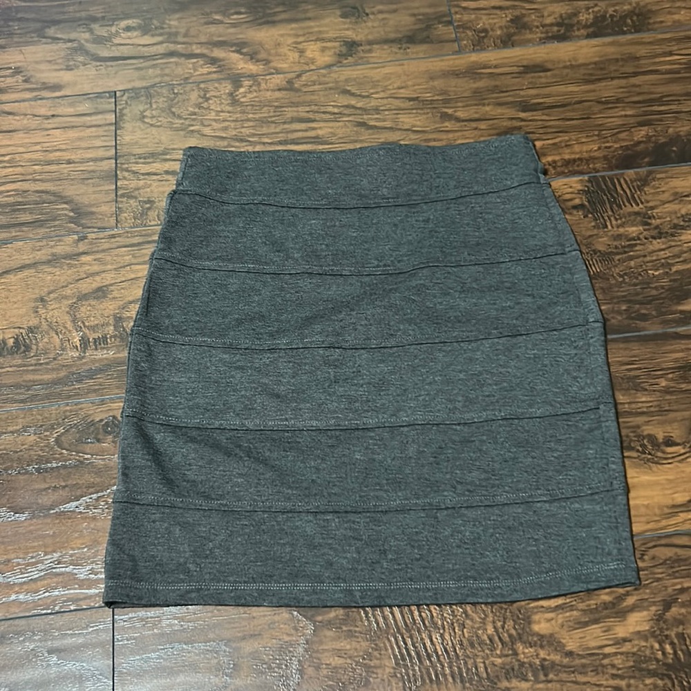 Basic house dark gray pencil skirt